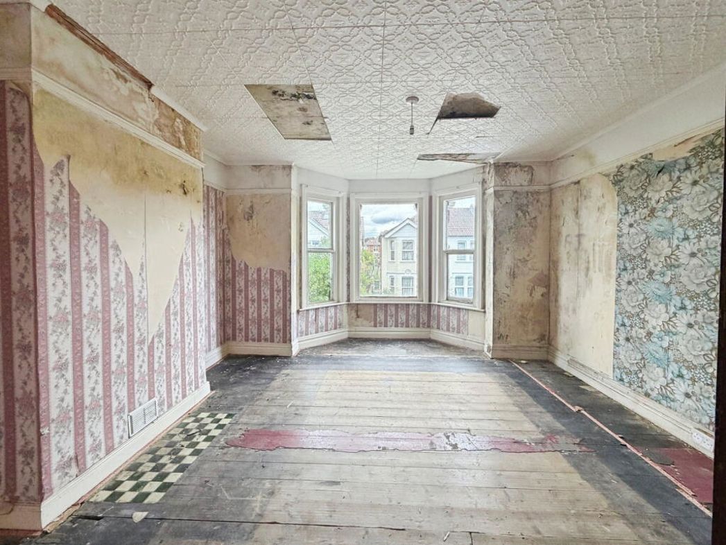 Property image 3 of 15