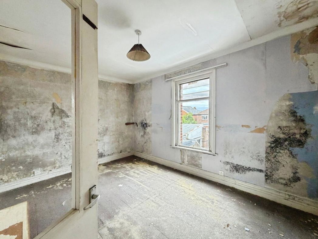 Property image 8 of 15