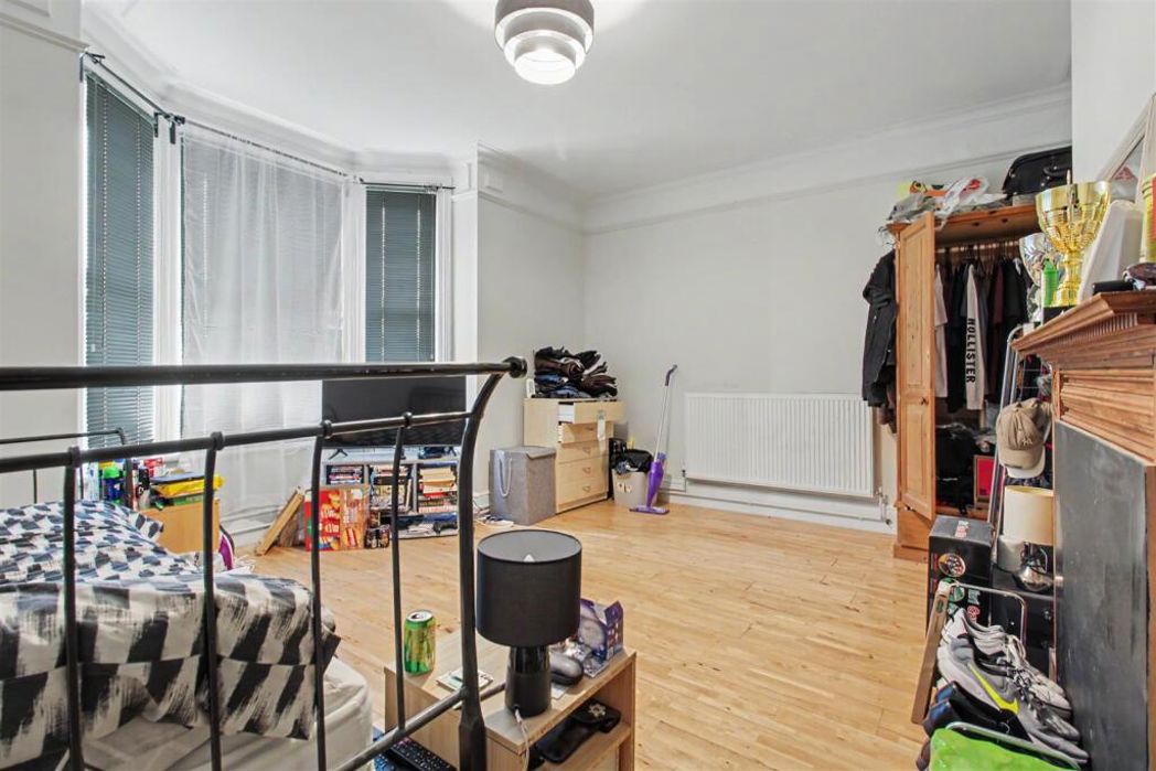 Property image 3 of 17