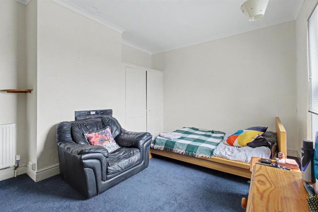 Property image 5 of 17