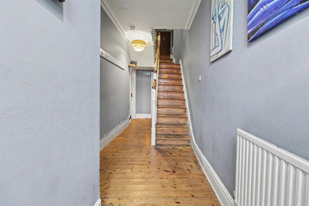 Property image 10 of 17