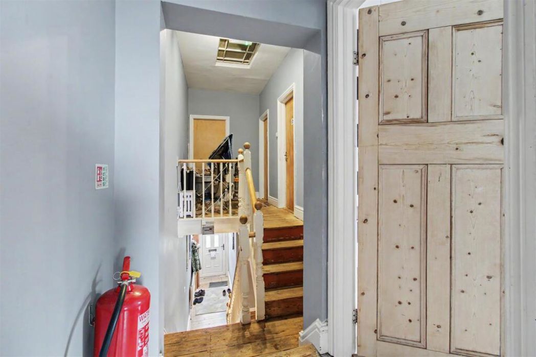 Property image 14 of 17