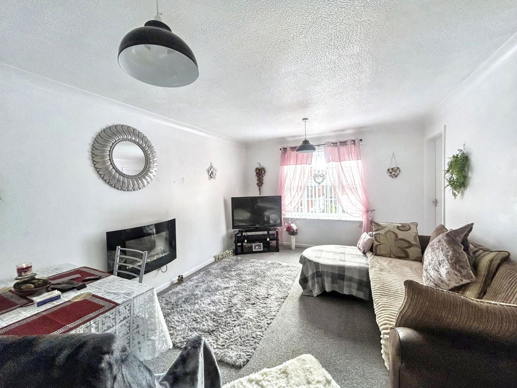 Property image 2 of 8