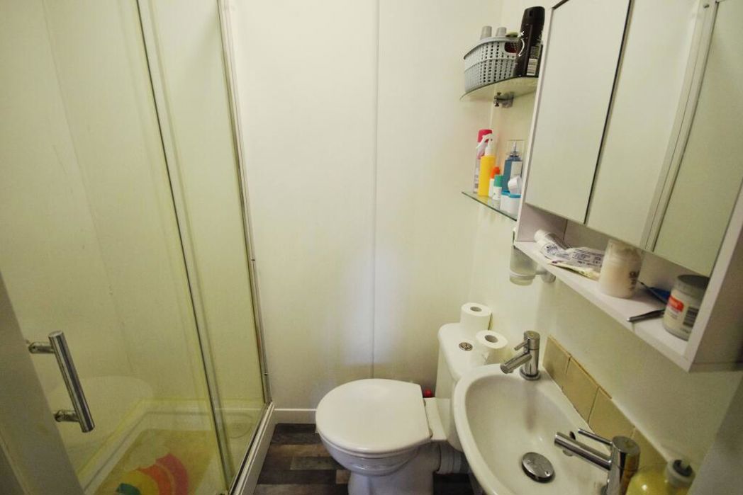 Property image 13 of 21