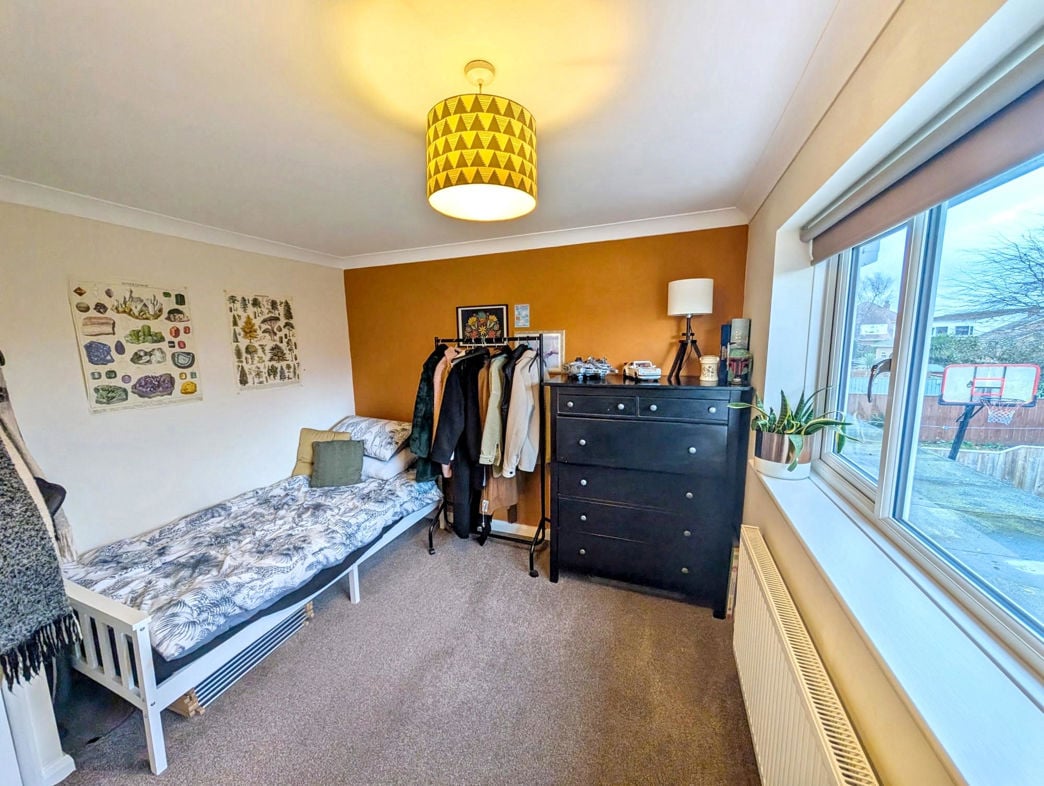 Property image 12 of 17