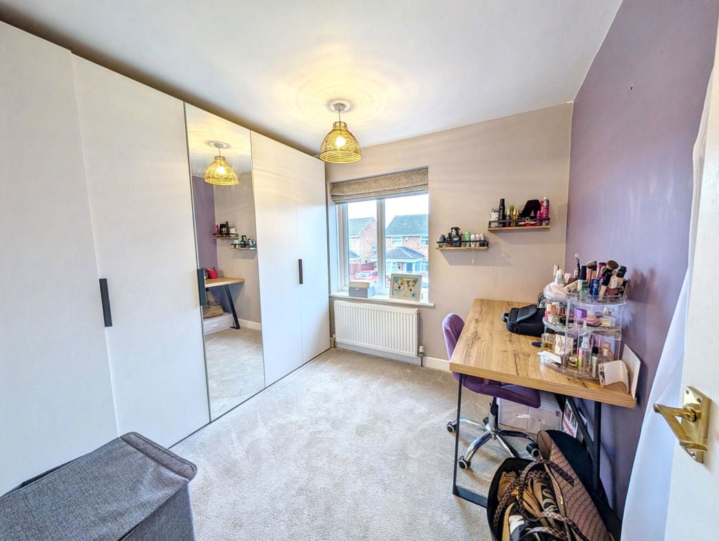 Property image 13 of 17