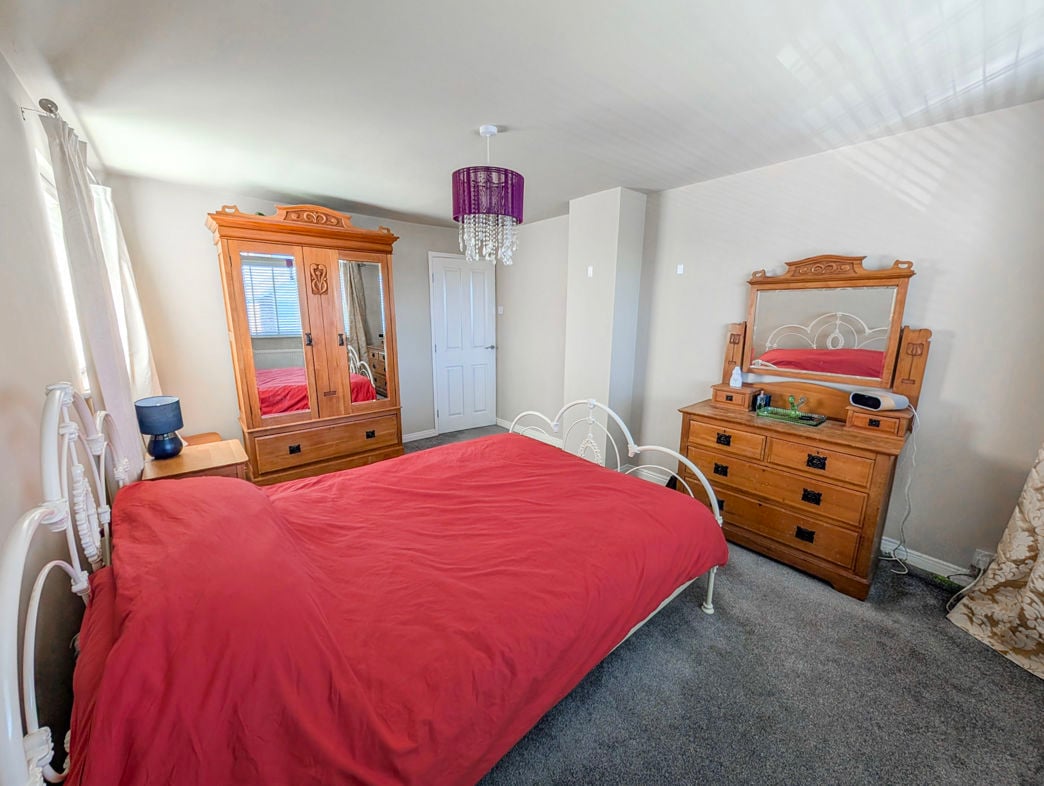 Property image 8 of 11