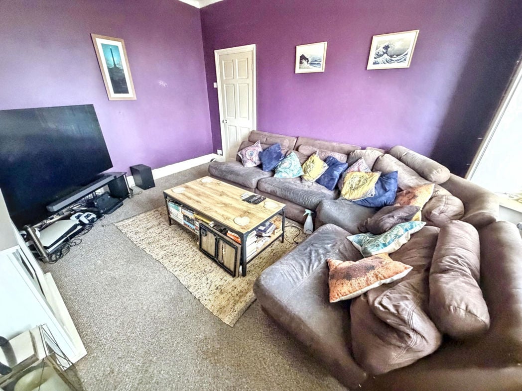 Property image 5 of 17