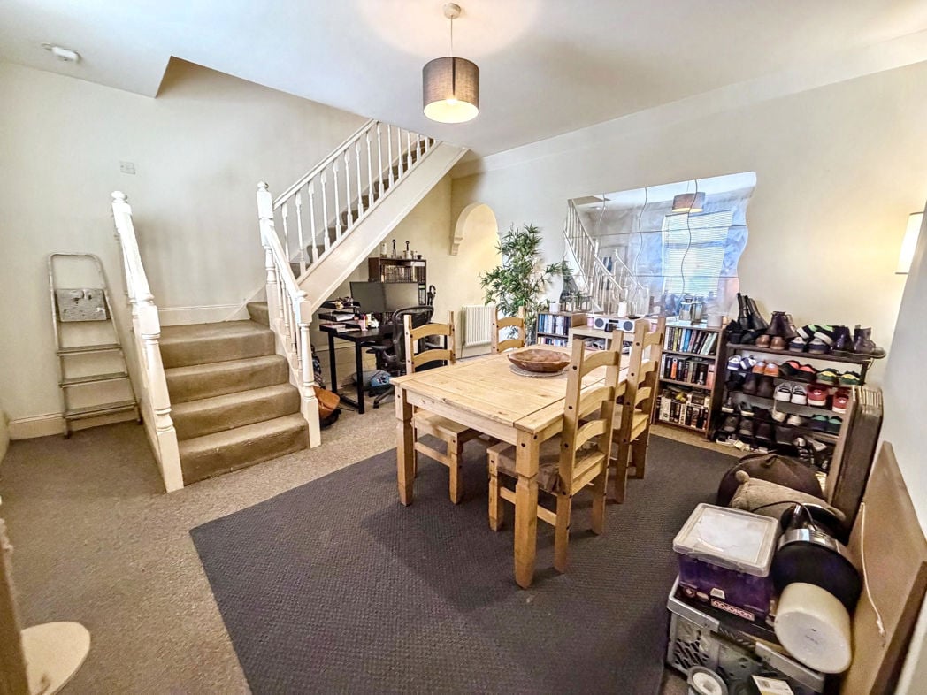 Property image 7 of 17