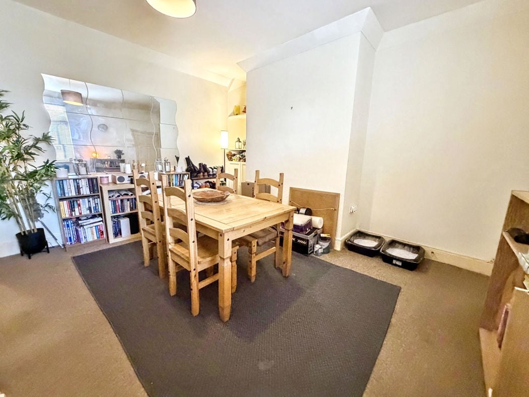 Property image 8 of 17