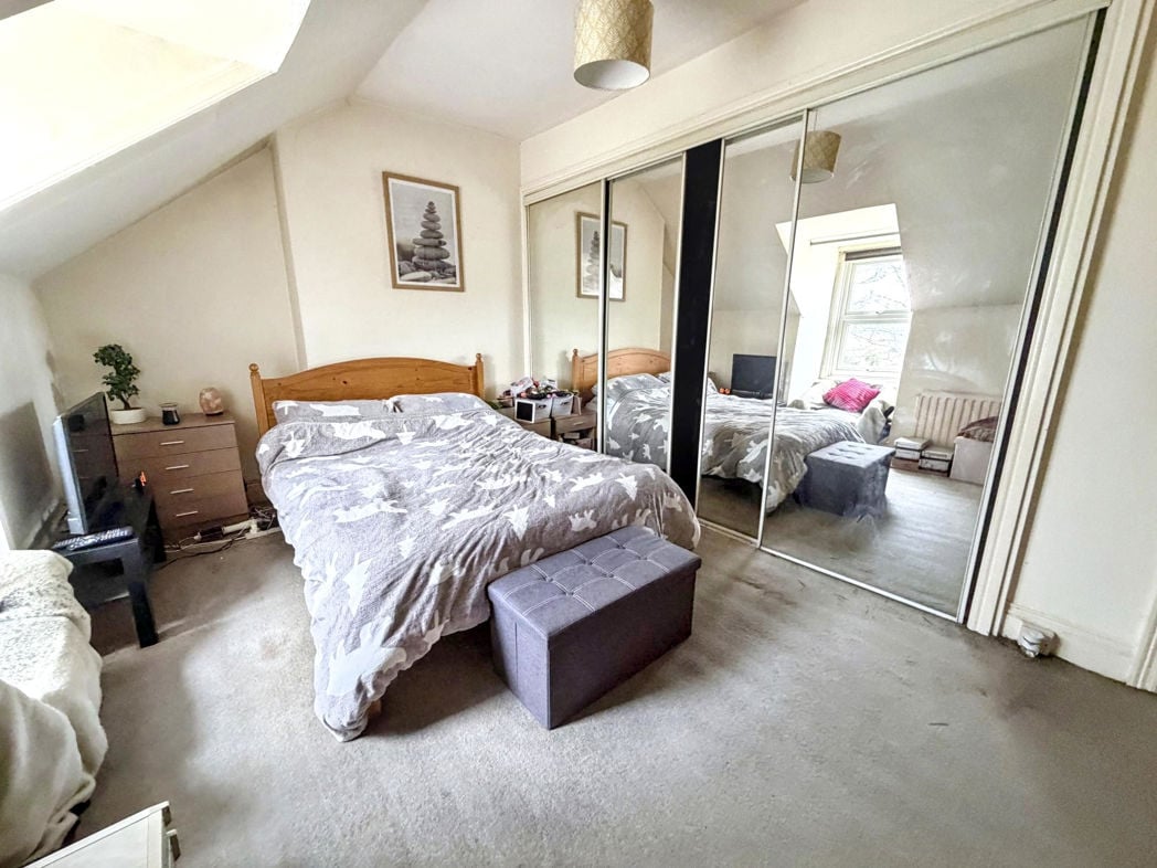 Property image 11 of 17
