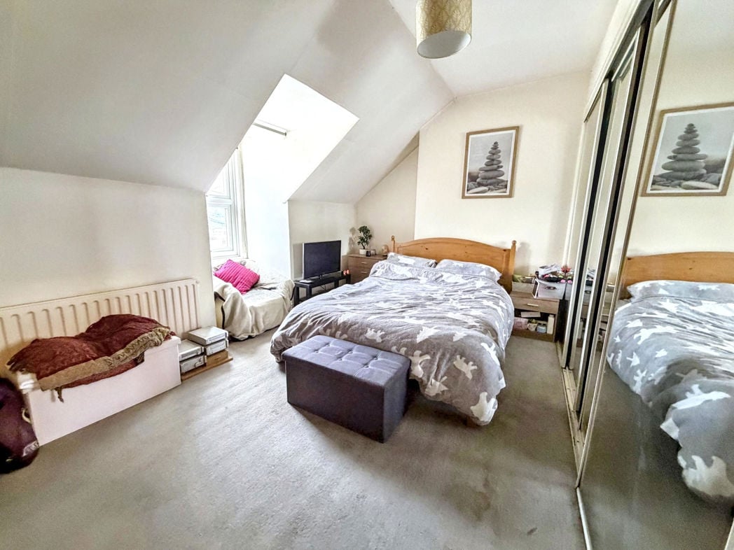 Property image 12 of 17