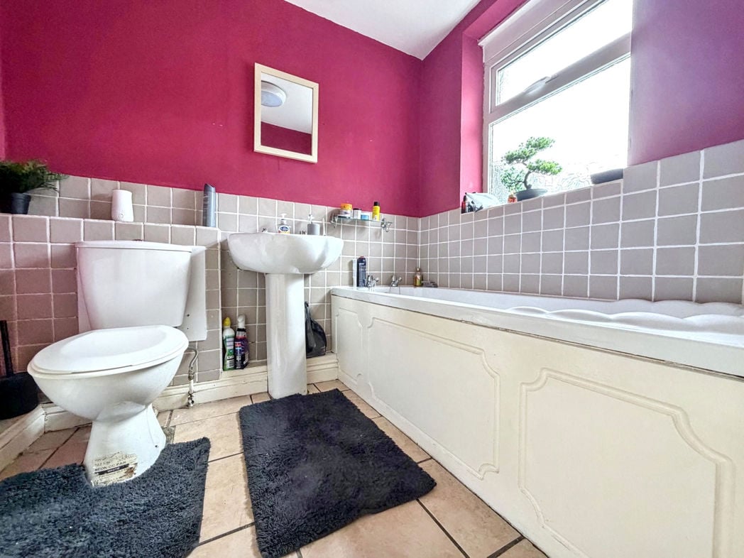 Property image 10 of 17