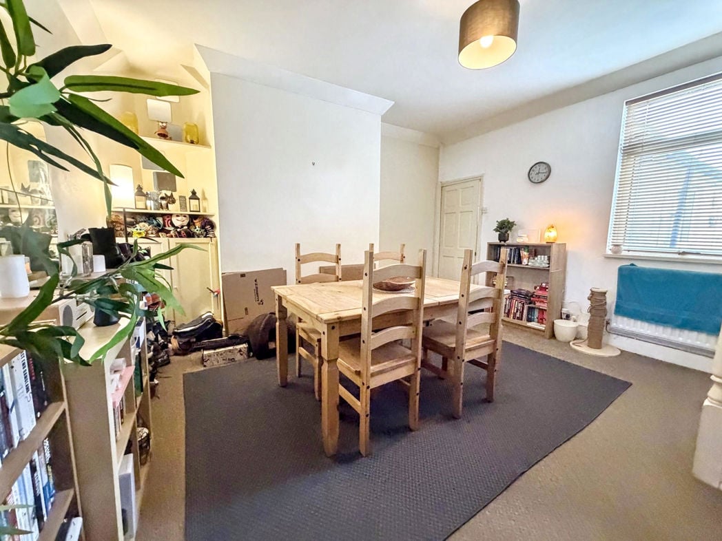 Property image 6 of 17
