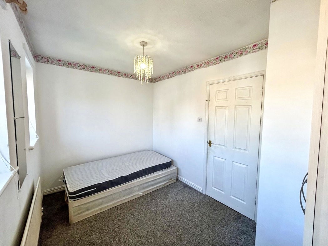 Property image 5 of 7