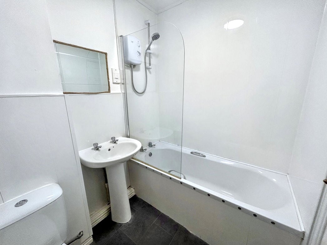Property image 6 of 7