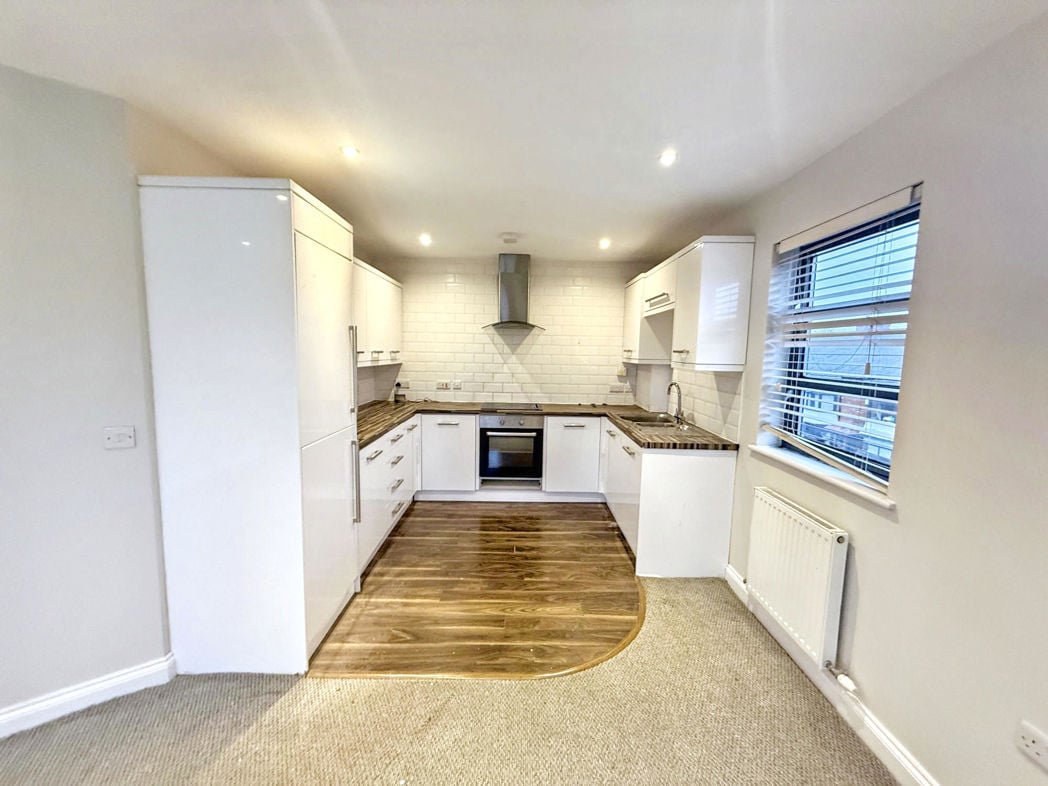 Property image 2 of 11