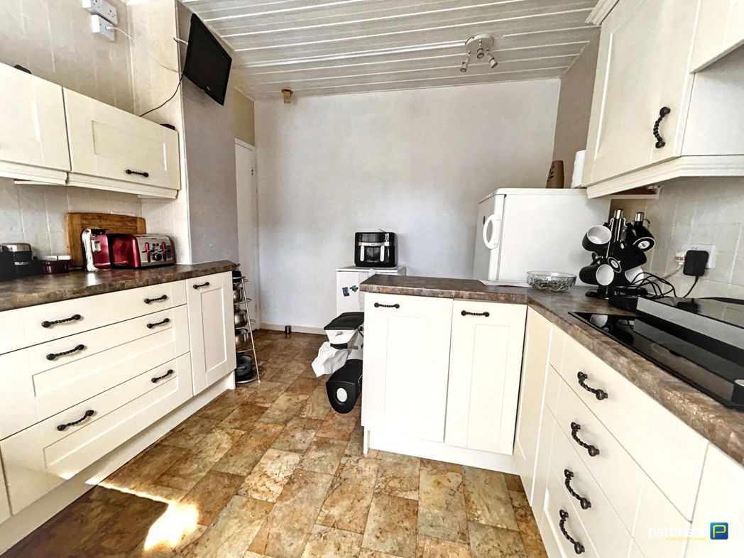 Property image 8 of 15