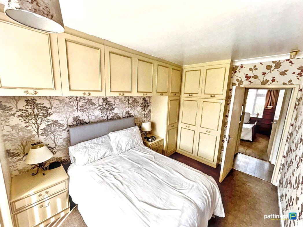 Property image 11 of 15
