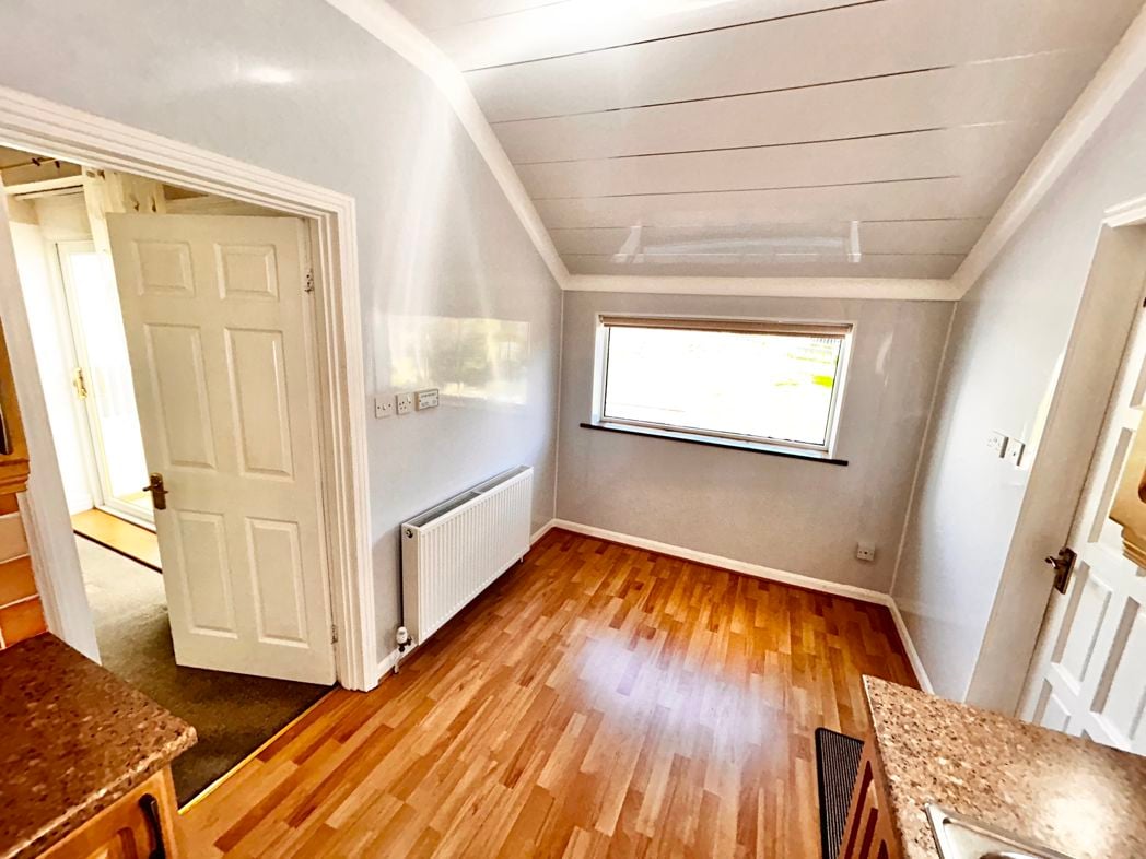 Property image 11 of 19