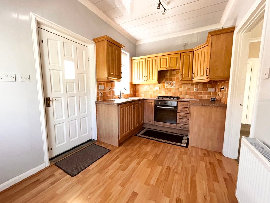 Property image 8 of 19