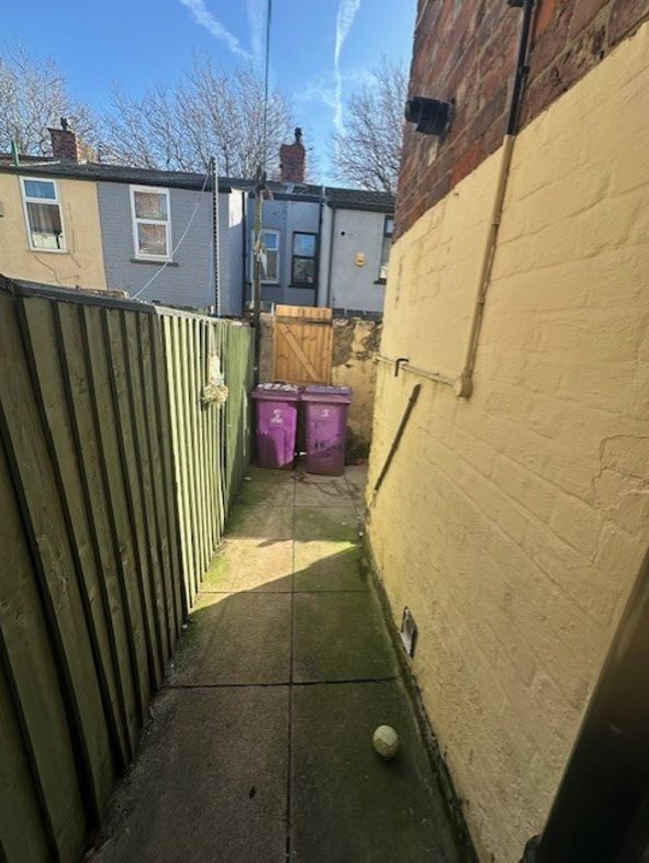 Property image 10 of 10