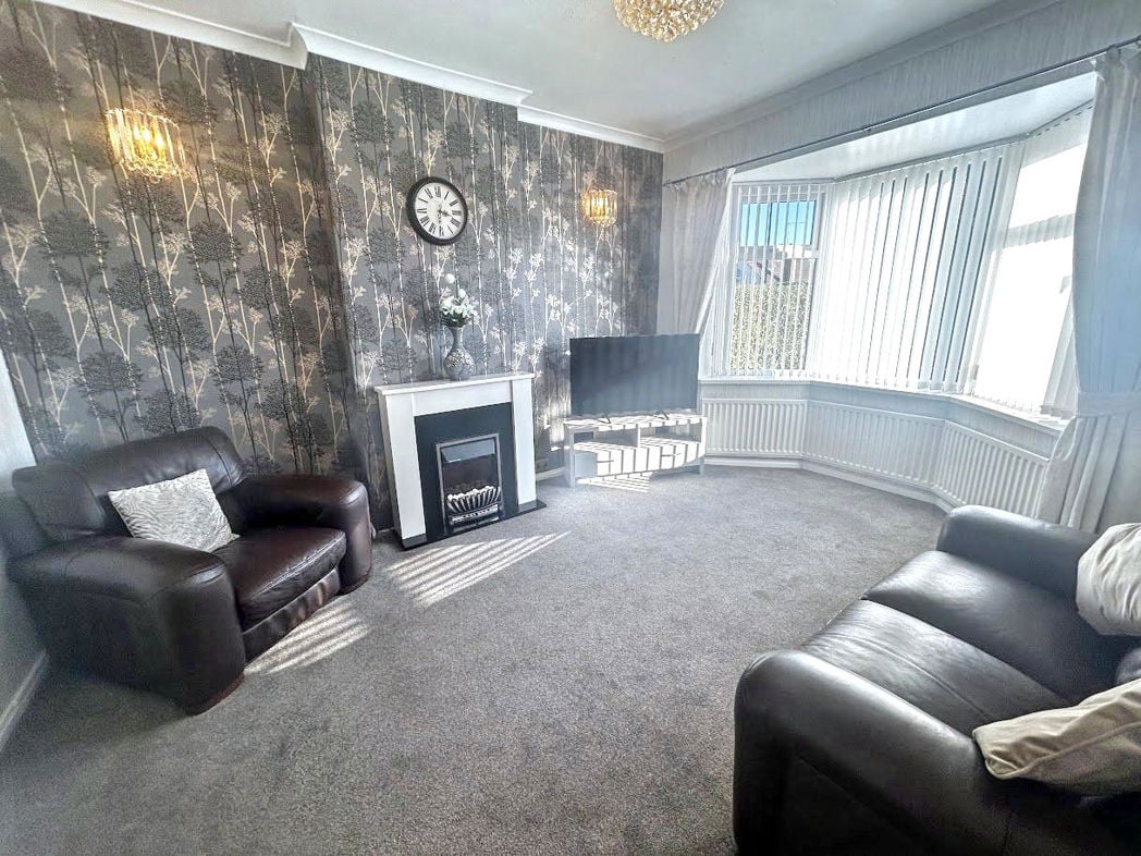 Property image 4 of 12