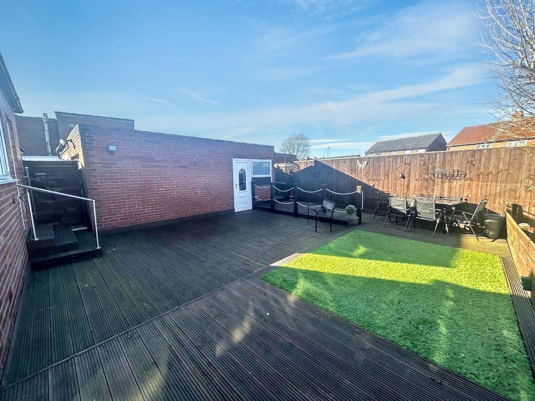 Property image 3 of 12
