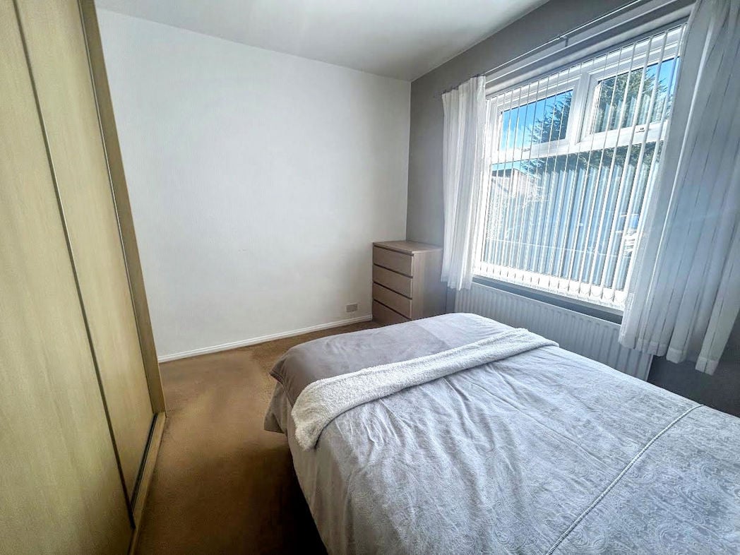 Property image 8 of 12