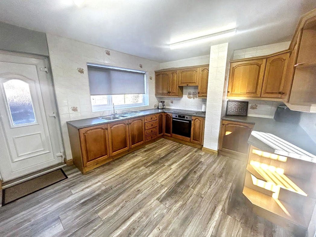 Property image 6 of 12