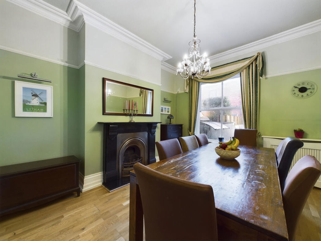Property image 6 of 26