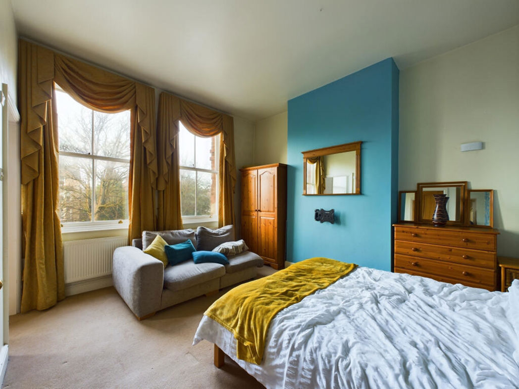 Property image 13 of 26
