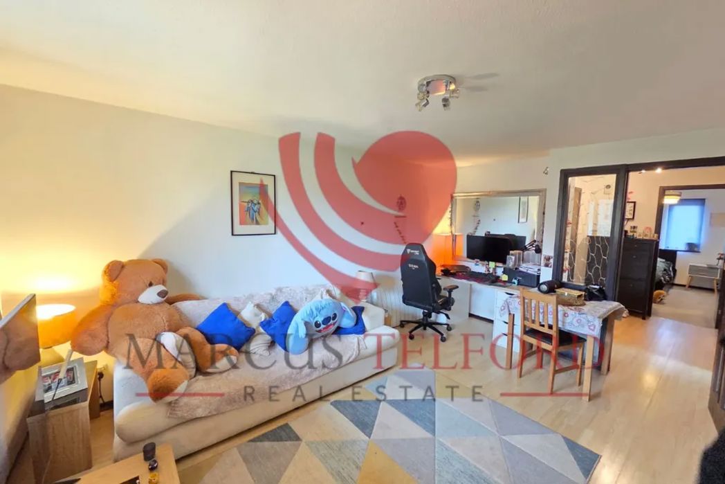 Property image 7 of 12