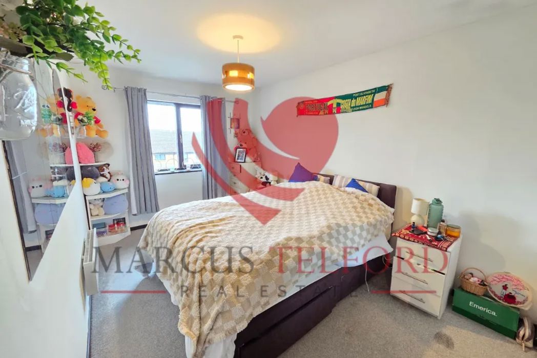 Property image 10 of 12