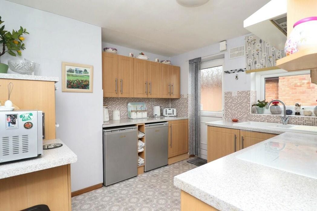 Property image 2 of 10