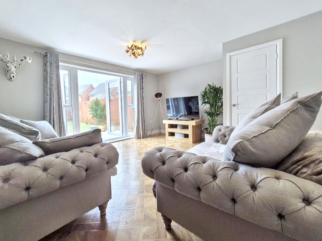 Property image 8 of 25