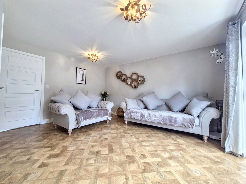 Property image 10 of 25