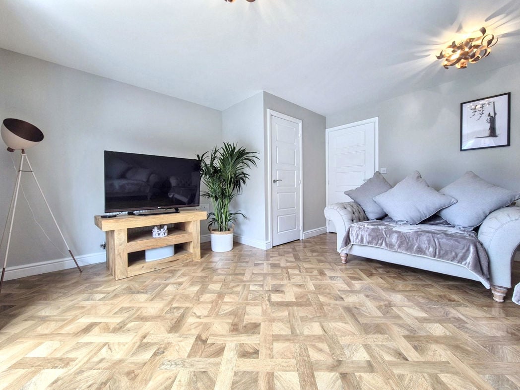Property image 12 of 25