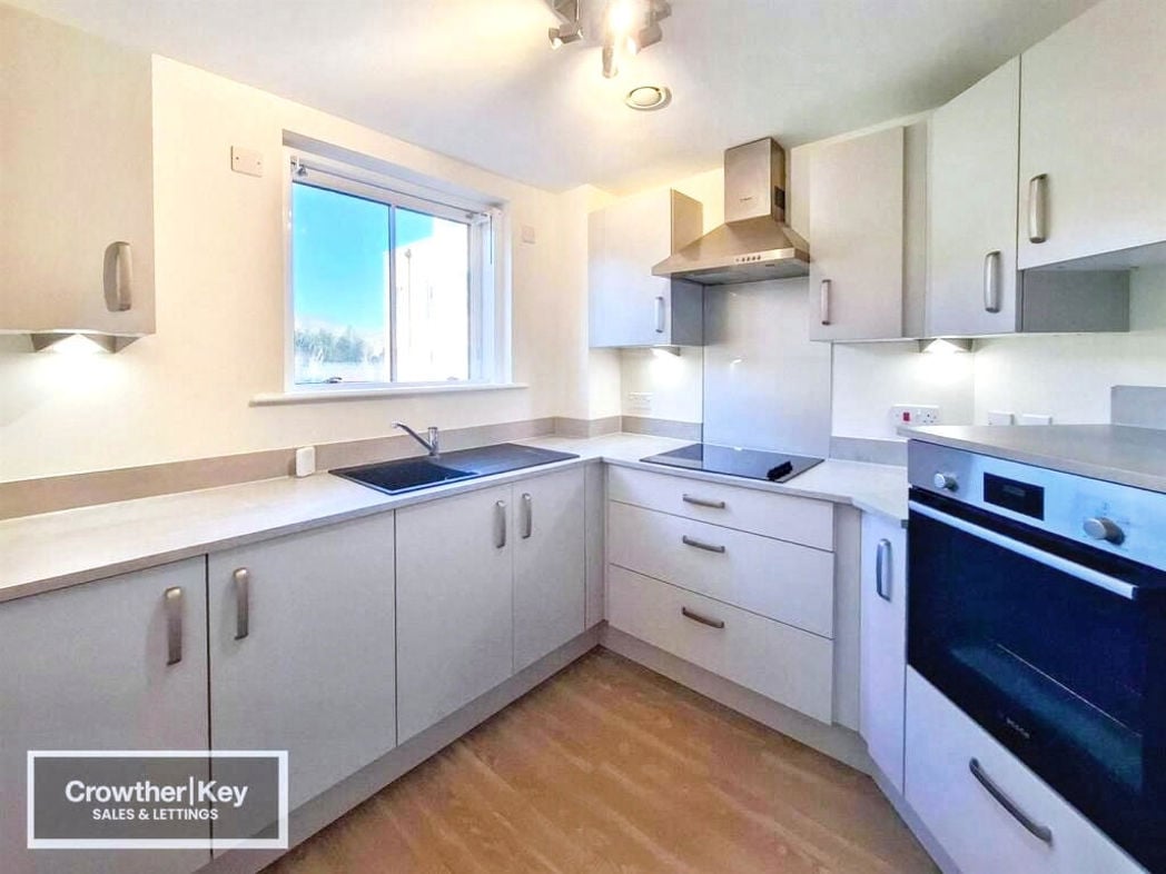 Property image 2 of 12