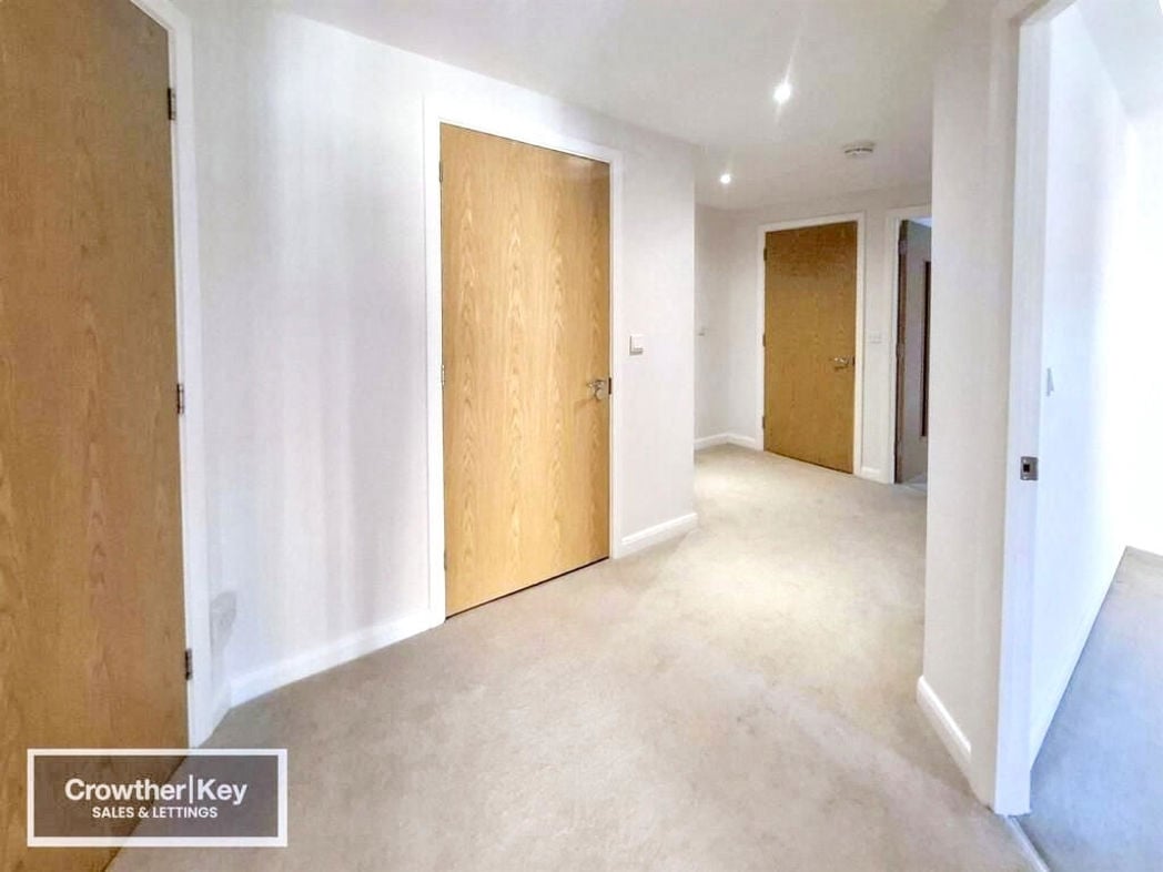 Property image 7 of 12