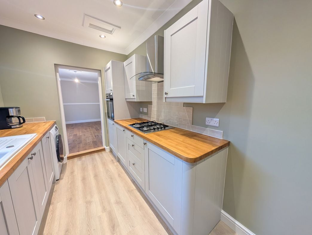 Property image 8 of 14