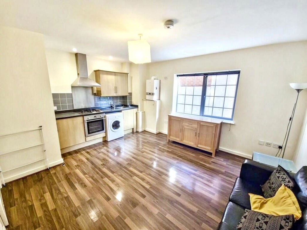Property image 3 of 8