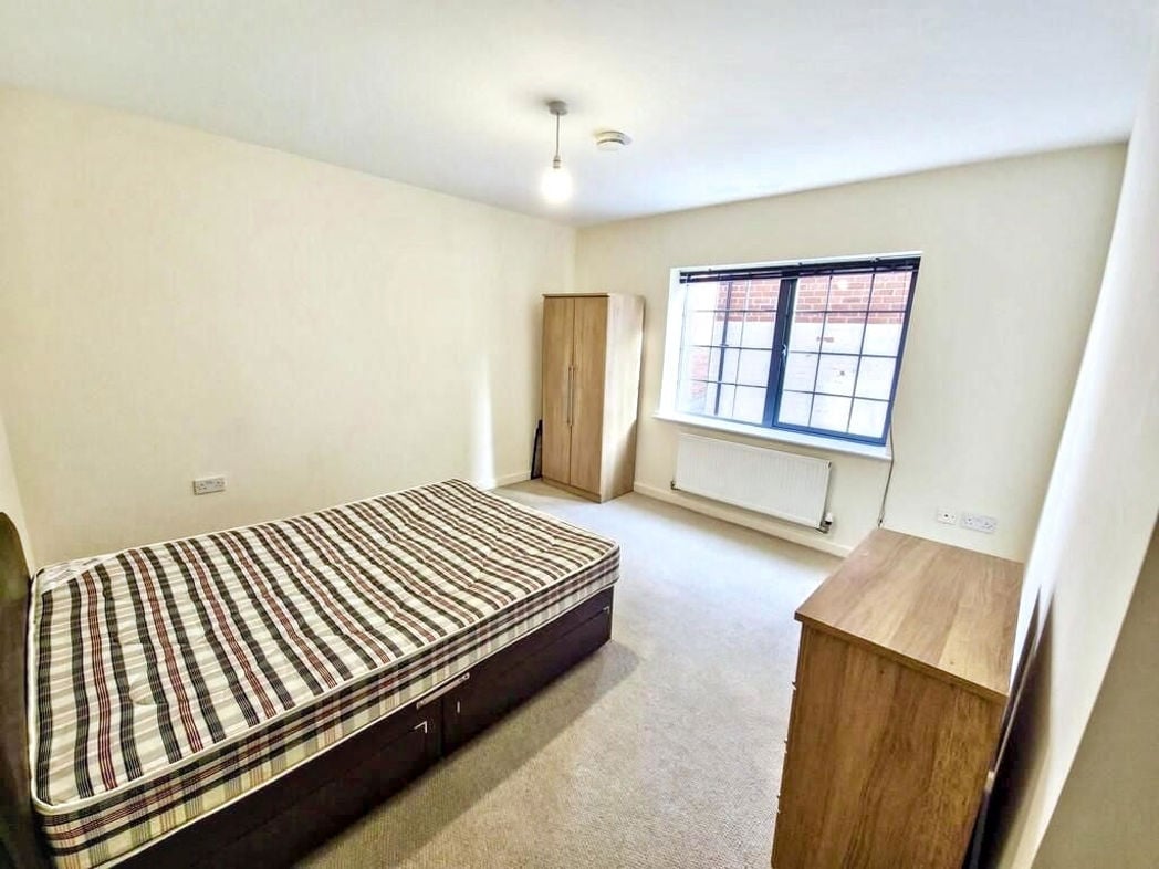 Property image 6 of 8