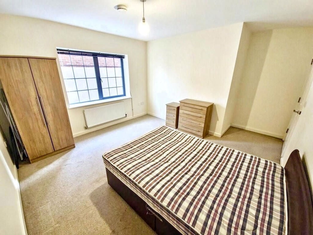 Property image 8 of 8