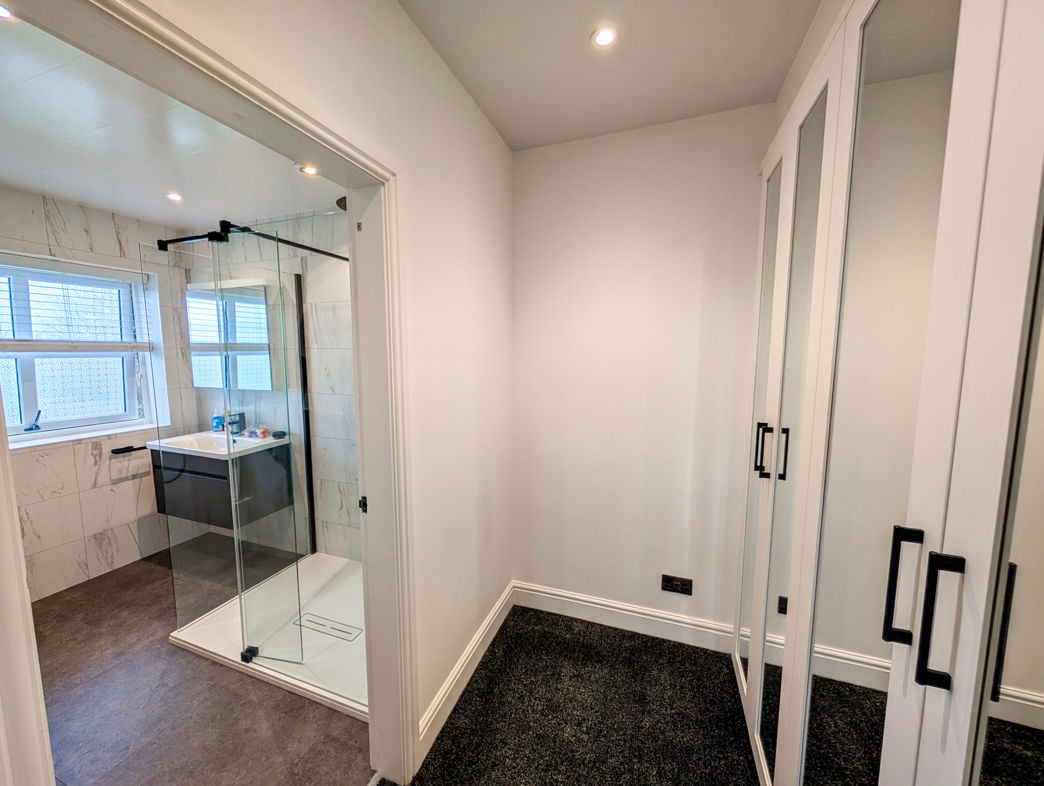 Property image 16 of 25