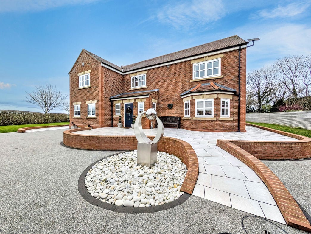 Property image 1 of 25
