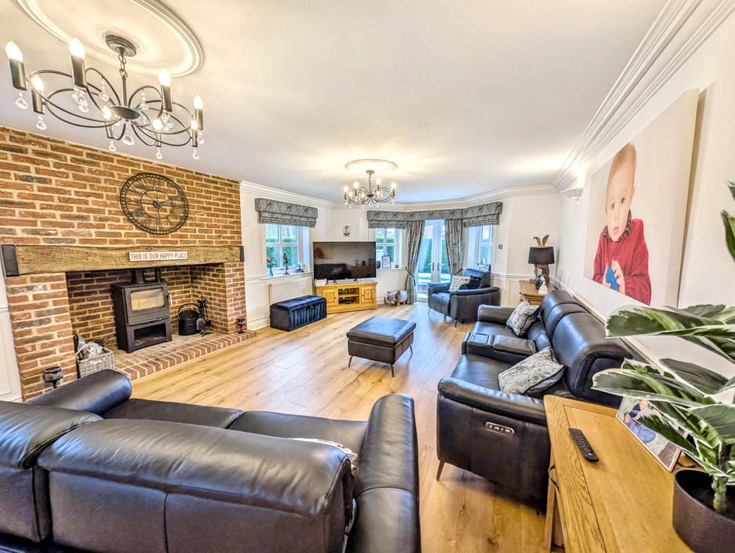 Property image 5 of 25