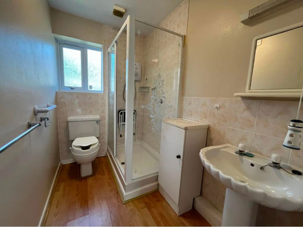 Property image 5 of 11