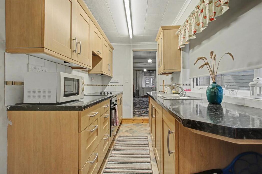 Property image 4 of 13