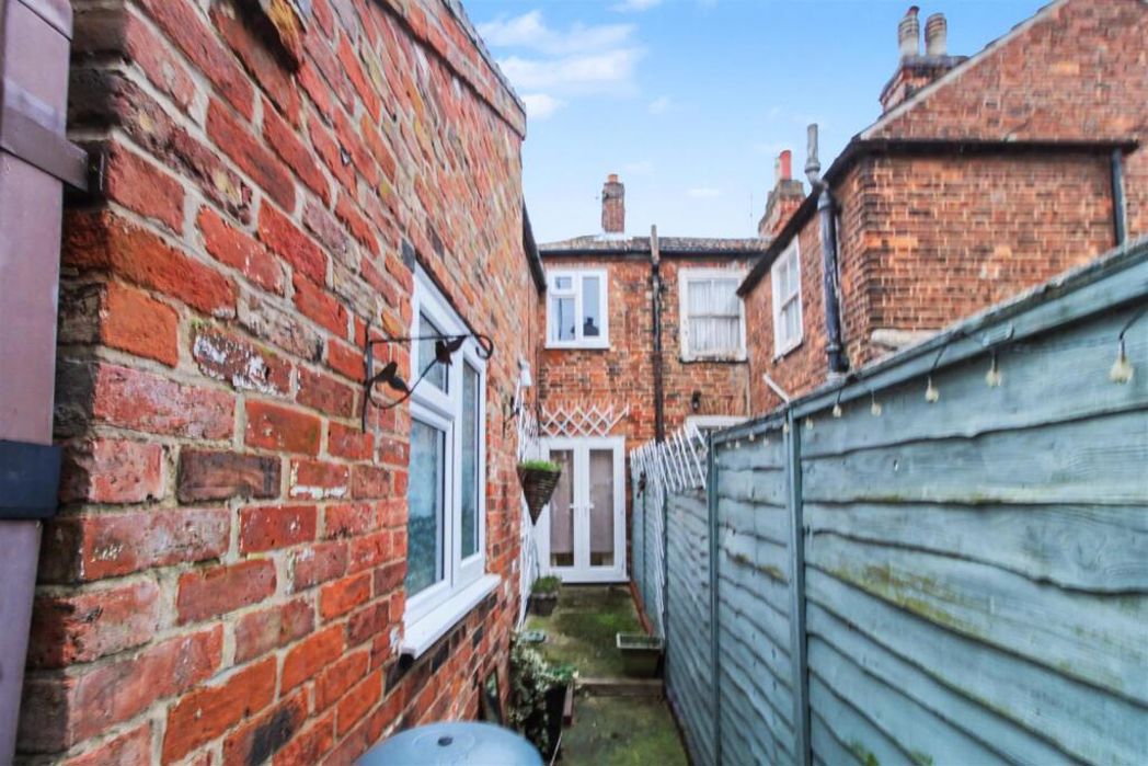 Property image 11 of 13
